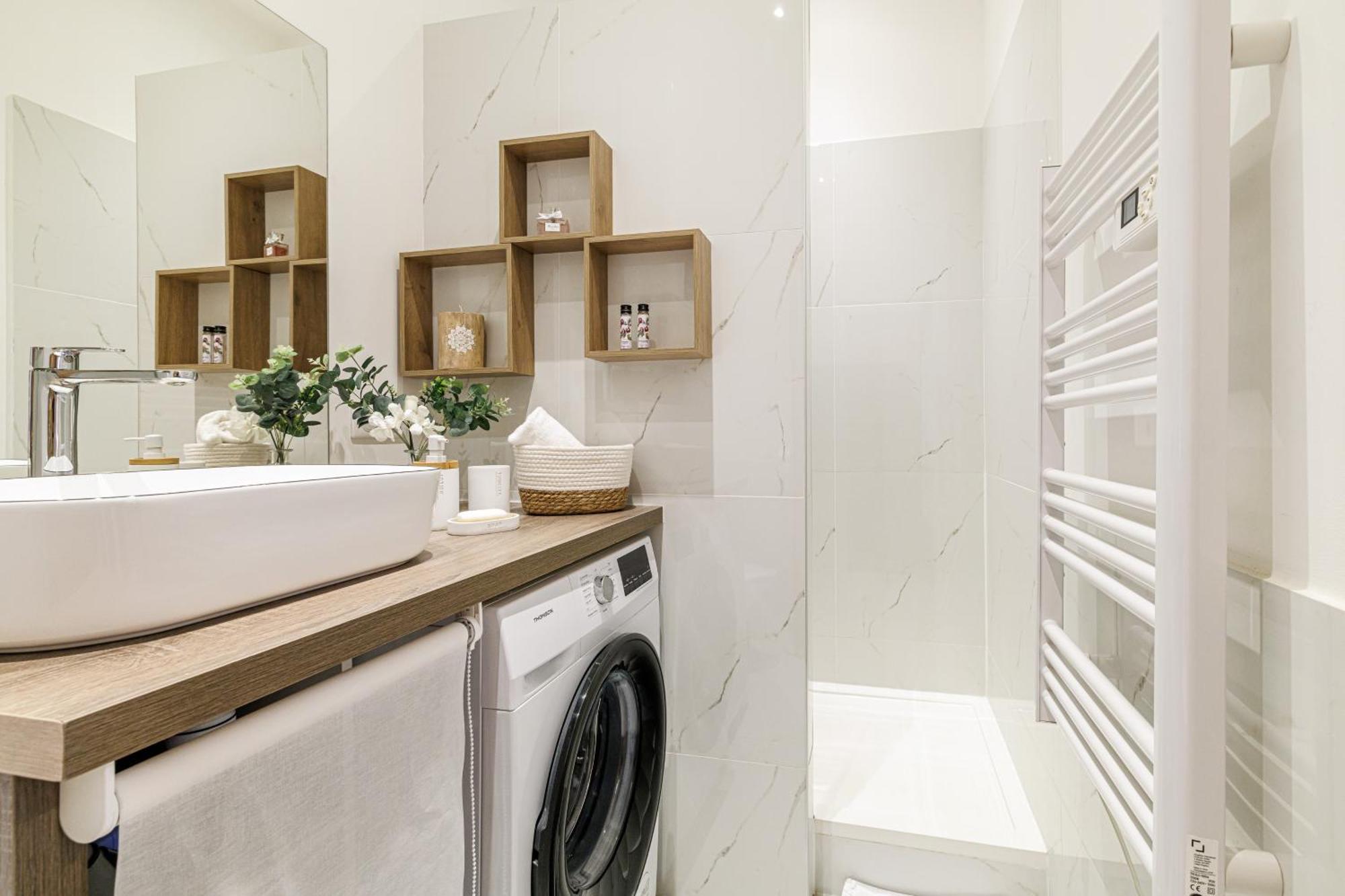 Old Town Antibes Superb New Flat, For 3, Ac, Wi-Fi Apartment Екстериор снимка